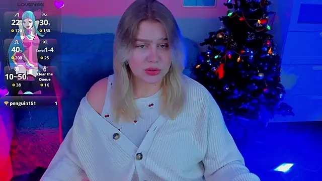 LouiseMous online show from December 14, 10:26 pm