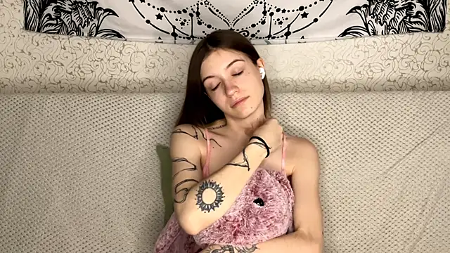 MiriamDongo online show from November 30, 12:20 pm