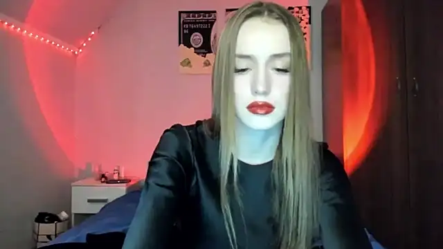 tinyglow online show from February 6, 11:19 pm