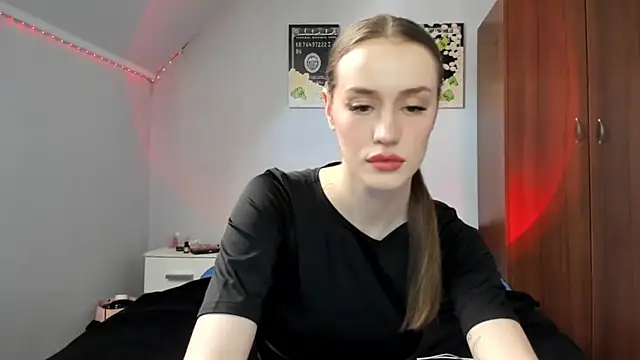 tinyglow online show from January 9, 8:24 pm