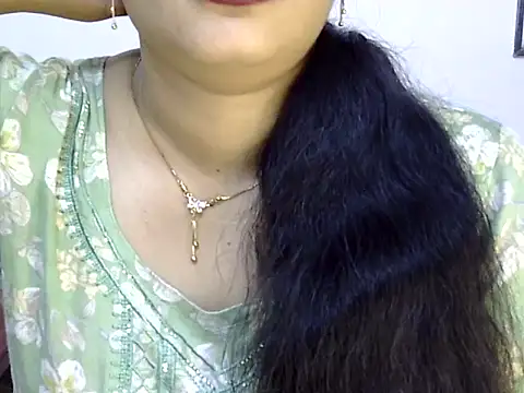 Muskan Jha online show from June 18, 1:40 am