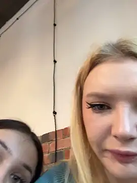 ErikaMuse online show from November 20, 4:24 am