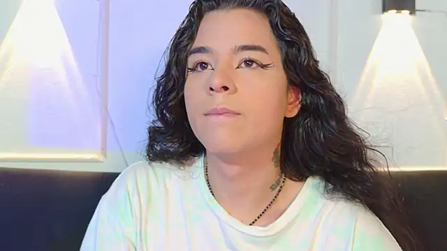 Angel-umbra online show from April 2, 8:50 pm