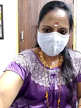 Queen-Neha online show from May 3, 7:45 am