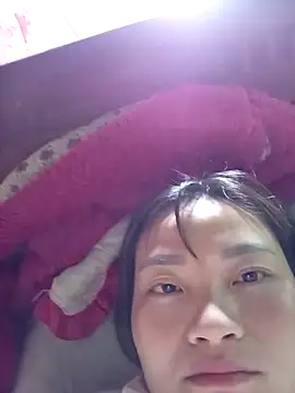 Lee-Thee online show from December 3, 6:10 pm