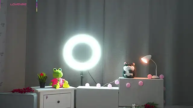 SanjuanitaNaser online show from November 26, 11:11 am