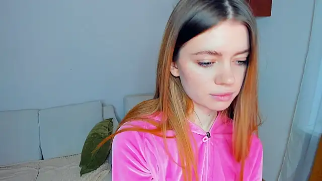 AngelesBenitz online show from December 14, 7:47 am