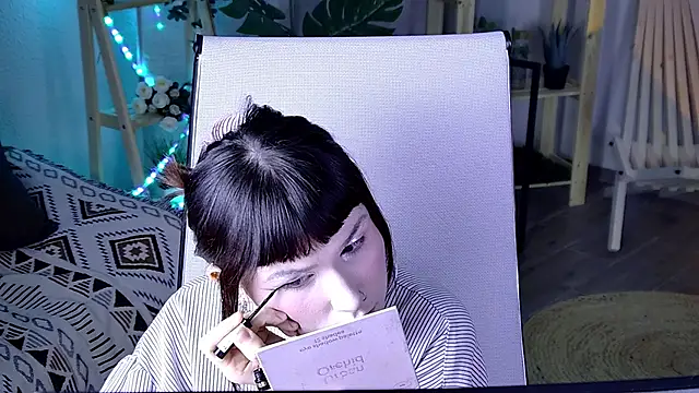 RickiOwens online show from December 4, 8:16 am