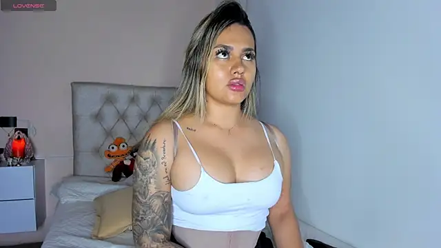 marianaroexxx online show from November 19, 2:00 am