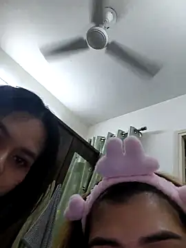 melee lovexh online show from November 20, 8:10 pm