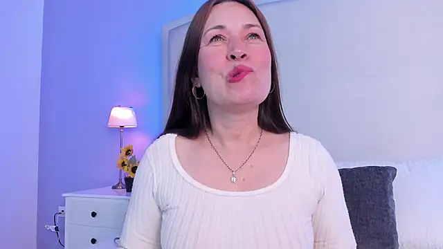 helen larkin online show from February 24, 7:34 pm