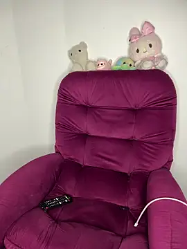 Valen-Foxx1 online show from April 16, 6:35 am