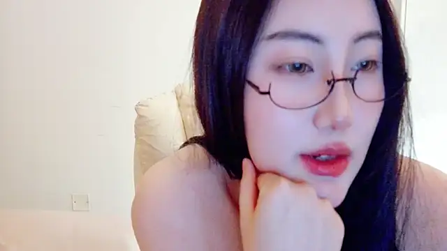 XIAOFENG-2025 online show from December 15, 8:19 am