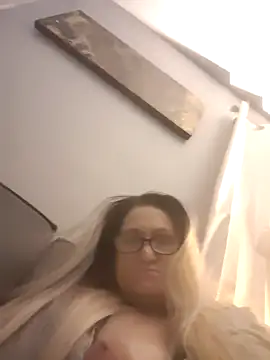 ccrider69  online show from November 19, 11:21 am