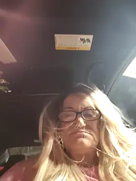 ccrider69  online show from November 22, 3:53 am