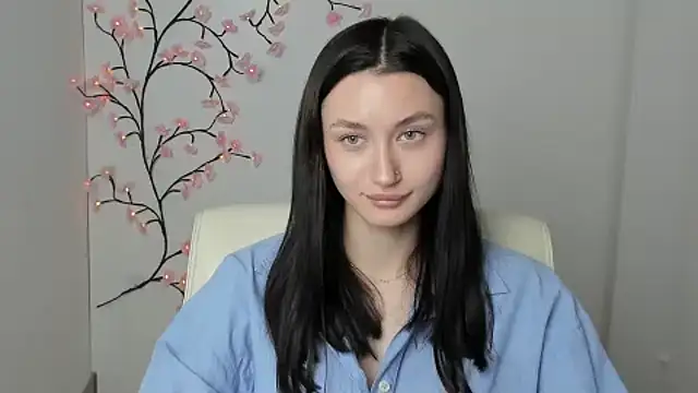 Stella XO online show from May 7, 7:01 am