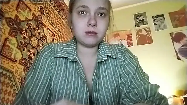 KikiBang online show from April 3, 7:12 pm