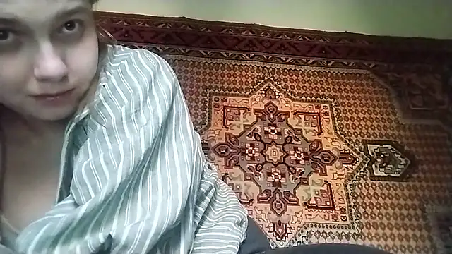 KikiBang online show from February 4, 8:50 am