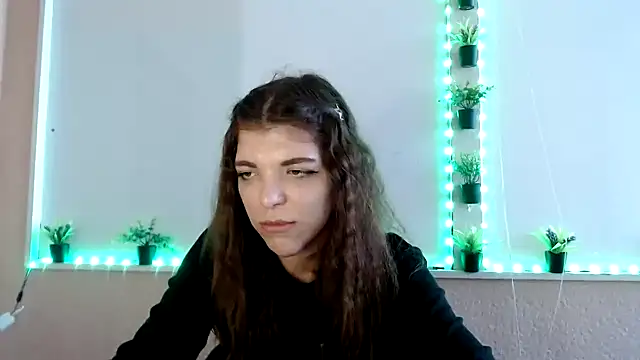 Sweeet Emilyy online show from November 25, 12:29 pm