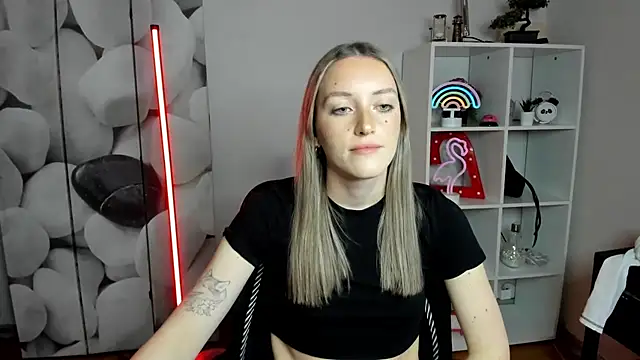 EvelynBlond online show from January 7, 6:00 pm