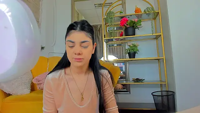 SerennaNoir online show from January 9, 6:40 am