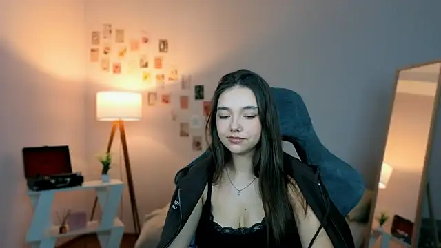 Vexorine online show from April 16, 9:39 pm