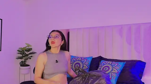 Mara Wolf01 online show from December 15, 8:36 pm