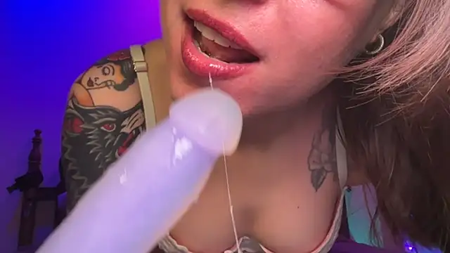 MissGoldenCartier online show from February 19, 6:35 am