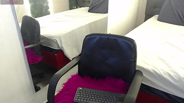 mia violet8 online show from December 14, 1:55 am