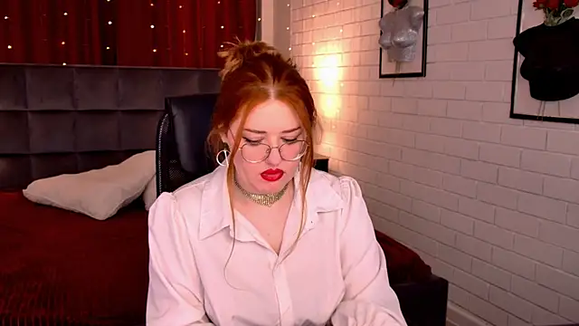 StaceyJensen online show from March 28, 1:43 pm