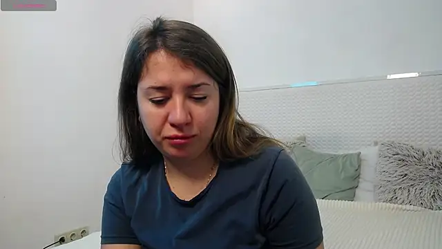 Leona Rae online show from January 12, 7:46 am