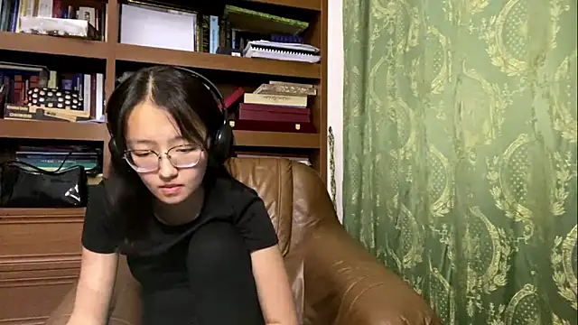 LinaClous online show from January 5, 5:27 pm