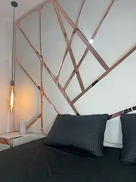 Celeste Valencia  online show from February 11, 4:25 am