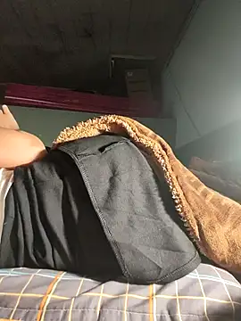 LianLaz online show from December 16, 6:30 am