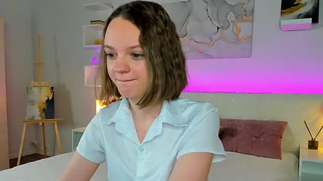 Olivia Riesz online show from December 1, 2:15 am