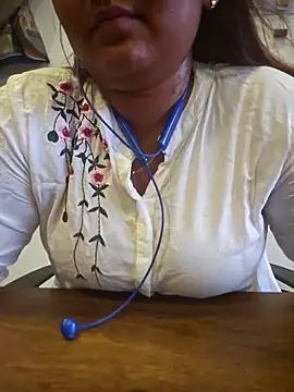 Tamil Smiley Queen online show from April 13, 12:50 pm