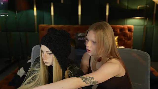 Dacota love online show from December 3, 11:23 am