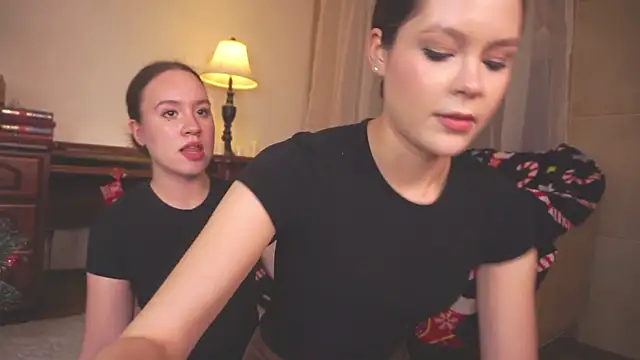 VirginiaRowe online show from December 2, 2:08 pm