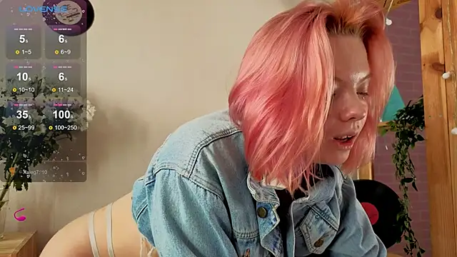 Me1inMonro online show from March 12, 6:05 am