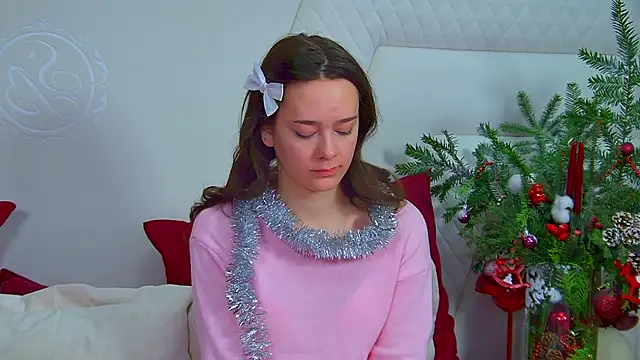 LilyLanes online show from December 4, 7:54 am