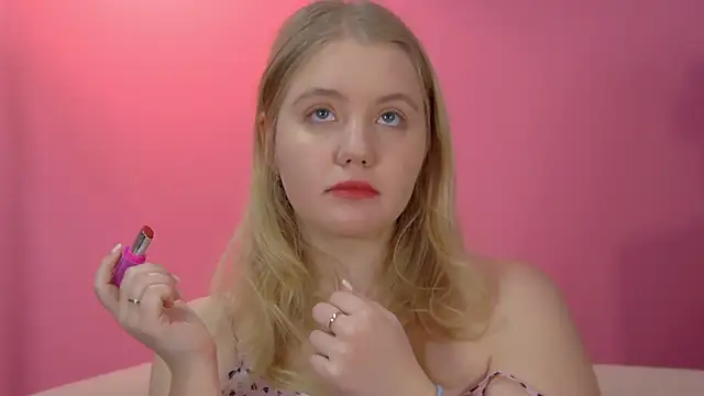 EmilyEvanse online show from February 5, 6:38 am