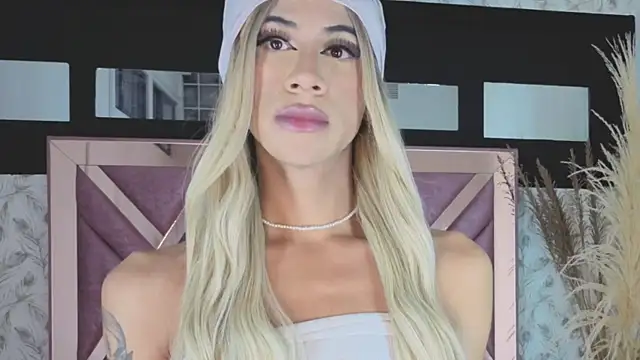 megan lenon online show from February 4, 8:01 pm