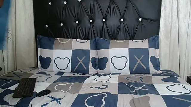 SavageHoney online show from April 11, 8:23 pm