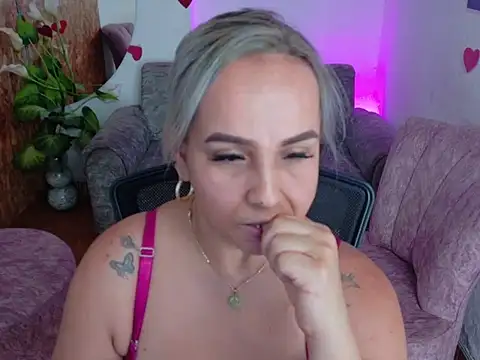 Aunty milf online show from February 5, 8:01 pm