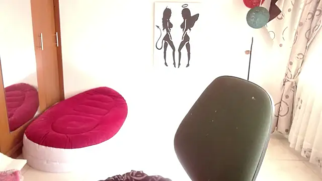 vivian-milf online show from December 19, 12:41 pm