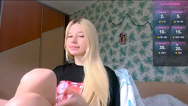Barbie Blondie online show from April 20, 2:09 pm
