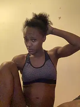    Hannah    online show from December 15, 10:31 am