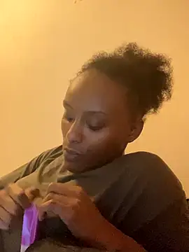    Hannah    online show from December 16, 1:17 pm