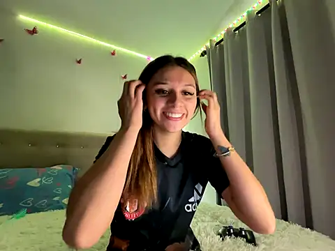 allisonn parker26 online show from January 5, 10:35 pm