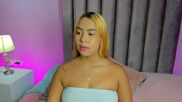 Little Angelica18 online show from December 2, 7:38 pm